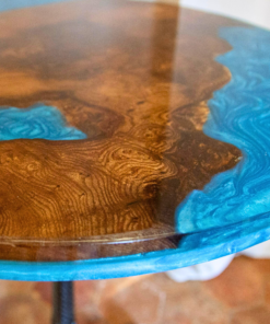 Table rivière résine et bois